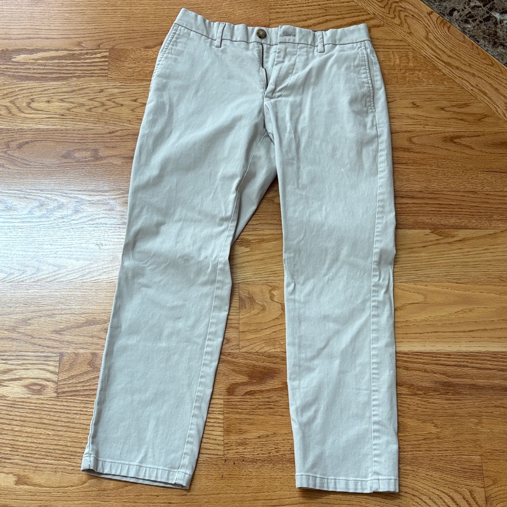 Mens old navy khaki pants- size 28x28